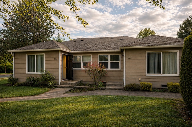 property at 3600-3602 E Evergreen Blvd