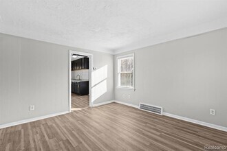 19450 Heyden St in Detroit, MI - Building Photo - Building Photo