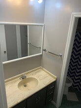 425 W Lawrence Ave-Unit -1 in Springfield, IL - Building Photo - Building Photo