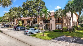 2363 SW 15th St in Deerfield Beach, FL - Building Photo