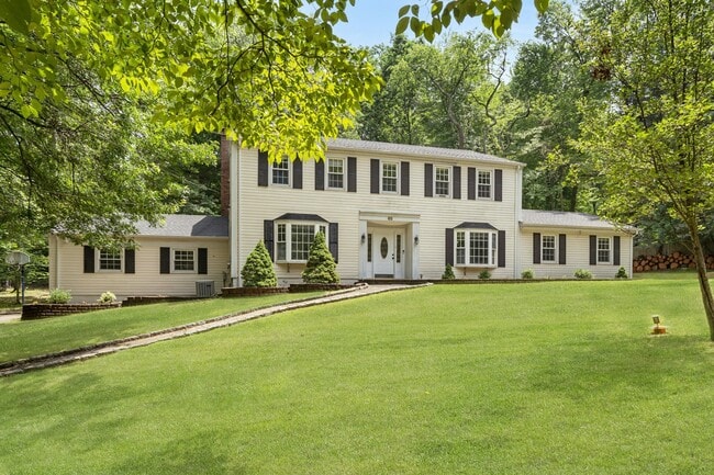 68 Briarwood Ave in Norwood, NJ - Building Photo - Building Photo