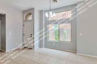2042 E Calle Arroyo Lindo in Tucson, AZ - Building Photo - Building Photo