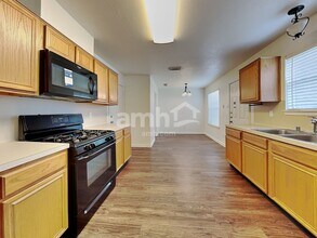 31106 Perlican Dr in Spring, TX - Foto de edificio - Building Photo