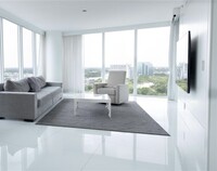 601 NE 36th St, Unit 1301 in Miami, FL - Foto de edificio - Building Photo