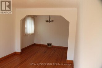 16 Clairlea Crescent in Toronto, ON - Building Photo - Building Photo