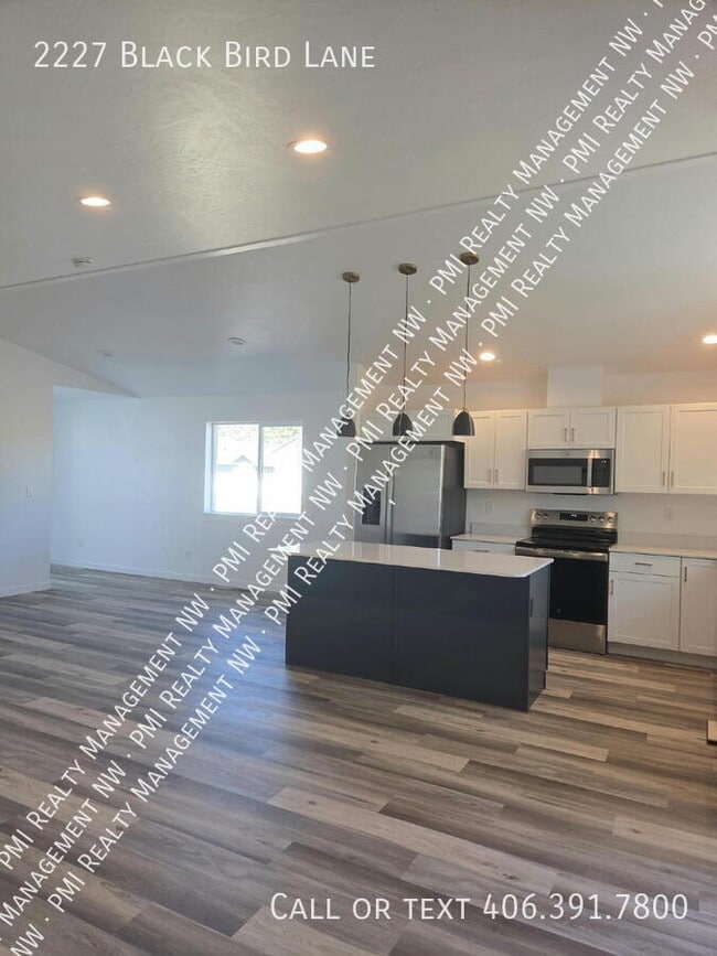 2227 Black Bird Ln in Kalispell, MT - Building Photo - Building Photo