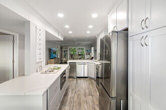 270 Santa Maria St in Venice, FL - Building Photo - Building Photo