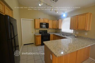 16002 W Latham St in Goodyear, AZ - Building Photo - Building Photo