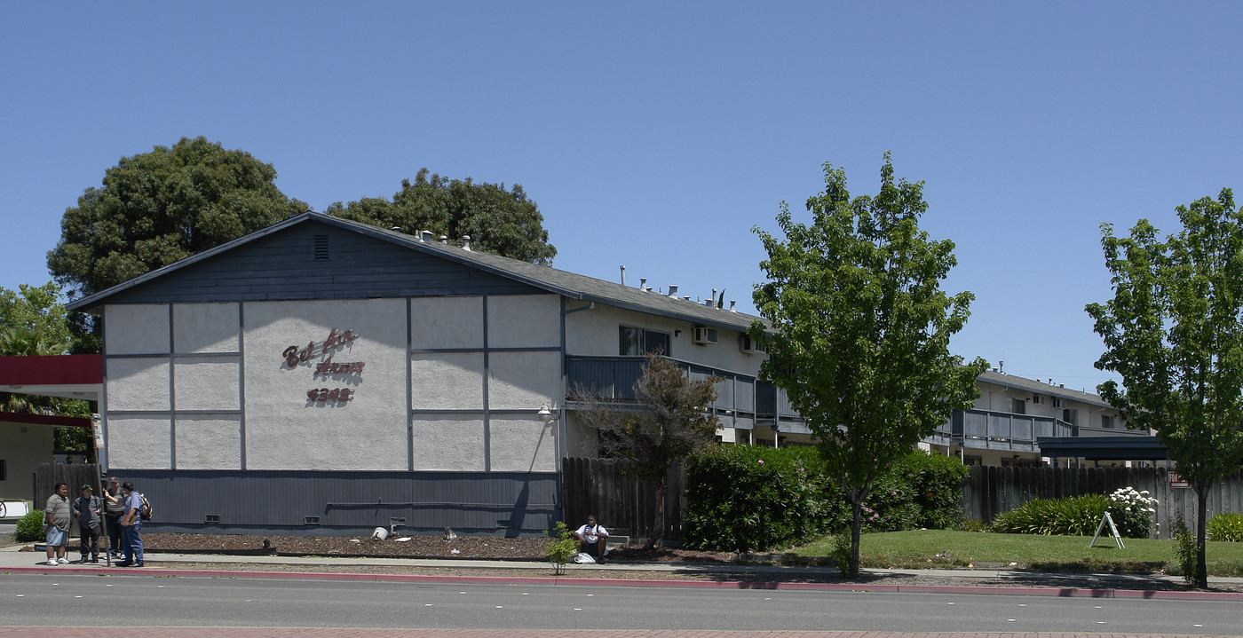 Bel Air Arms Apartments in Concord, CA - Building Photo