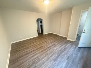 2943 Liberty Pkwy in Dundalk, MD - Building Photo - Building Photo