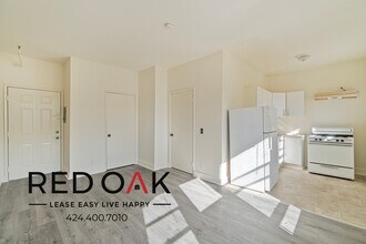537 S Kenmore Ave in Los Angeles, CA - Building Photo - Building Photo
