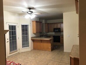 2507 S Greens Way in Rogers, AR - Building Photo - Building Photo