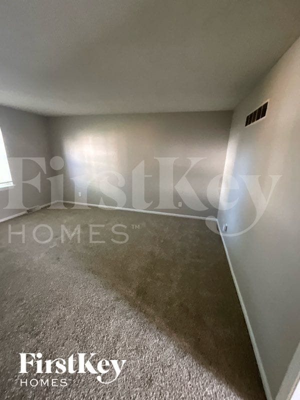 6107 E 127 St in Grandview, MO - Building Photo - Building Photo