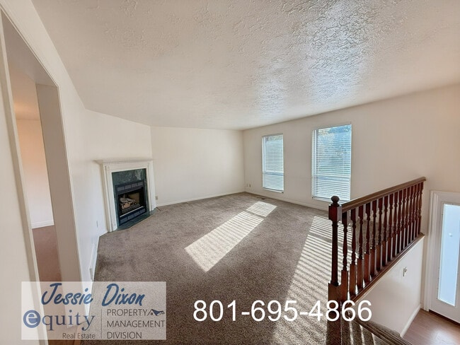 10 W Monticello Dr in Kaysville, UT - Building Photo - Building Photo