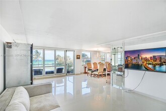 1912 S Ocean Dr in Hallandale Beach, FL - Building Photo - Building Photo