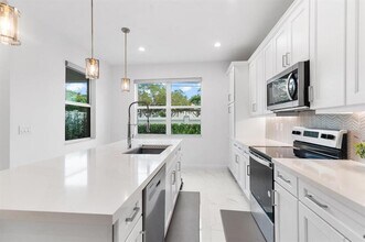 632 Parsons Wy in Deerfield Beach, FL - Foto de edificio - Building Photo