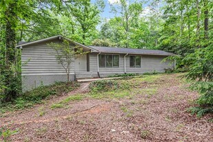 310 Weatherly Woods Dr in Winterville, GA - Building Photo