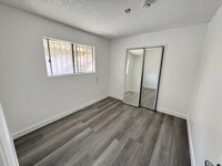 2039 S Ridgeley Dr, Unit 2039 in Los Angeles, CA - Building Photo - Building Photo