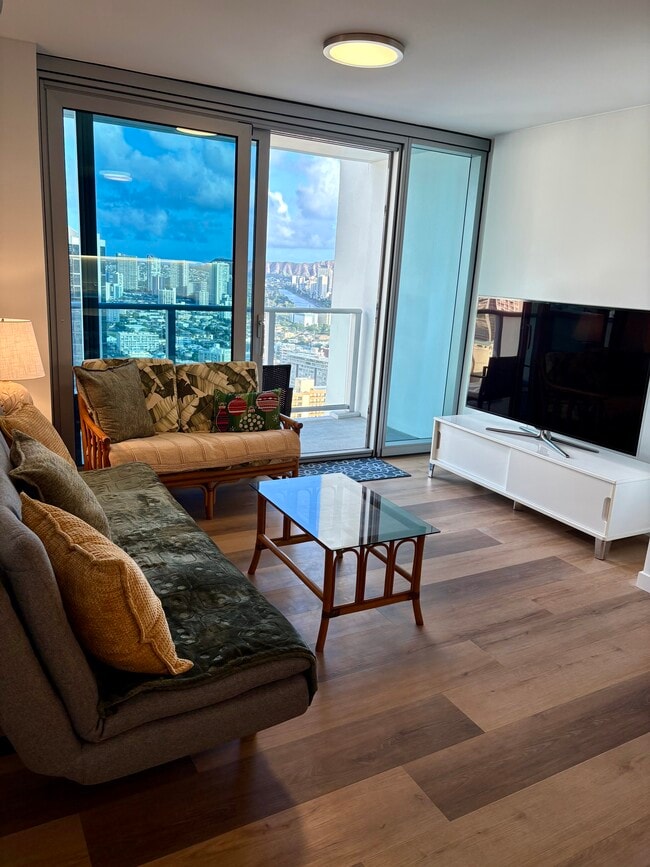 property at 1515 Liona St