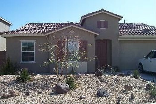 1740 Greenfield Dr in Bullhead City, AZ - Foto de edificio