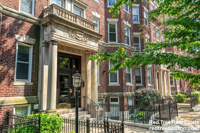 property at 19 Queensberry St
