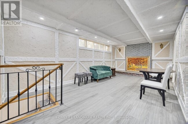 property at 6 Willowgate Dr