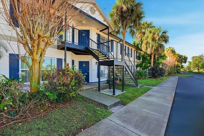 property at 3651 N Goldenrod Rd