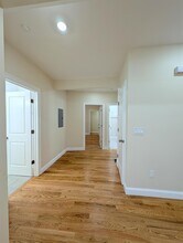 22 Holyoke Rd, Unit 3 in Somerville, MA - Foto de edificio - Building Photo