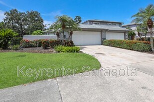 4561 Hidden View Pl in Sarasota, FL - Building Photo