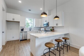 3415 Yellowstone Blvd in Houston, TX - Building Photo - Building Photo