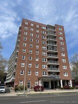 444 Bedford St in Stamford, CT - Building Photo