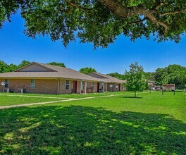 200 Daniels Dr in Kerens, TX - Building Photo - Building Photo