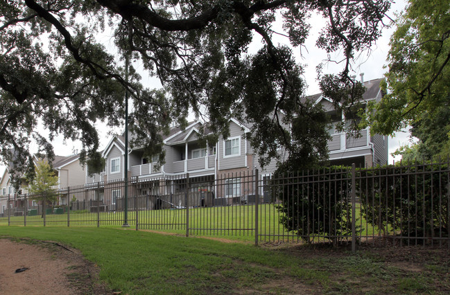 Historic Oaks of Allen Parkway in Houston, TX - Foto de edificio - Building Photo