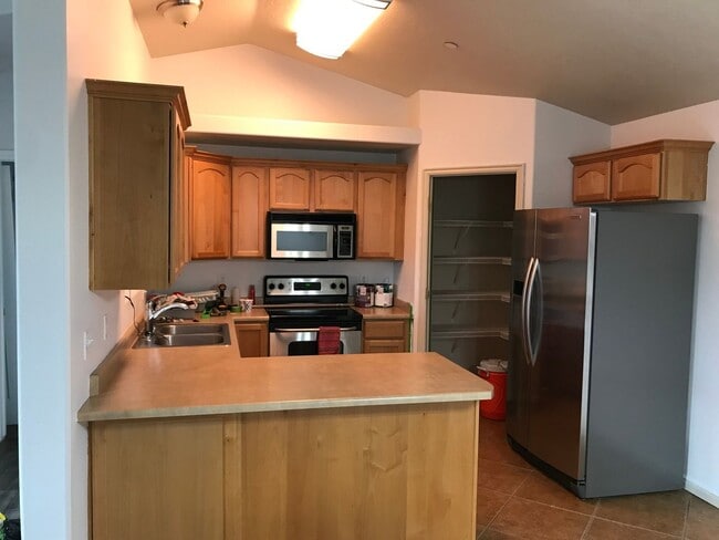 946 W 630 S in Pleasant Grove, UT - Foto de edificio - Building Photo