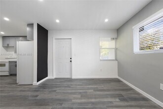 28 NW 34th Terrace in Miami, FL - Building Photo - Building Photo