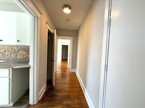 2 Bed Plus Den - 96 E Ave S in Hamilton, ON - Building Photo - Building Photo