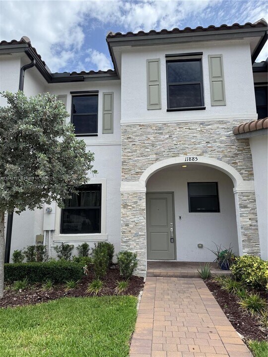 11885 SW 246 Terrace in Homestead, FL - Building Photo