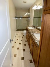 3229 N Kenmore Ave, Unit 2 in Chicago, IL - Foto de edificio - Building Photo