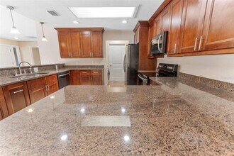 13721 Lazy Oak Dr in Tampa, FL - Building Photo - Building Photo