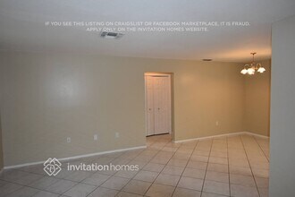 8601 Gum Tree Ave in New Port Richey, FL - Building Photo - Building Photo