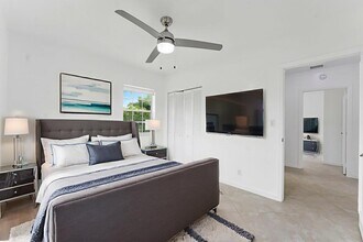 5015 S Olive Ave in West Palm Beach, FL - Building Photo - Building Photo