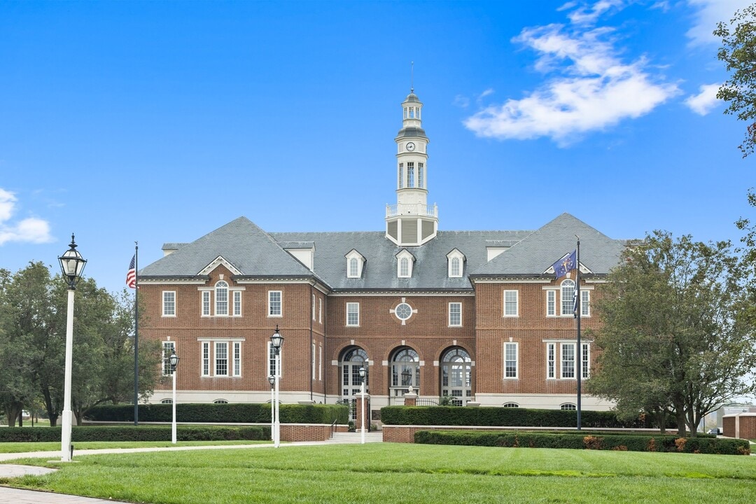 Providence at Old Meridian in Carmel, IN - Foto de edificio