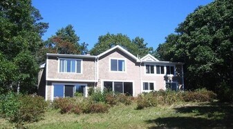 53 Towhee Rd in Wareham, MA - Building Photo