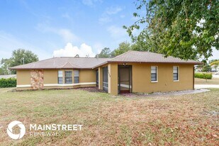 5459 Hornaway Ave in Spring Hill, FL - Building Photo