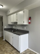 11335 Old Goddard Rd in Allen Park, MI - Building Photo - Building Photo