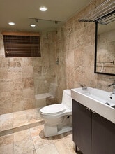 1615 Meridian Ave, Unit 204 in Miami Beach, FL - Building Photo - Building Photo