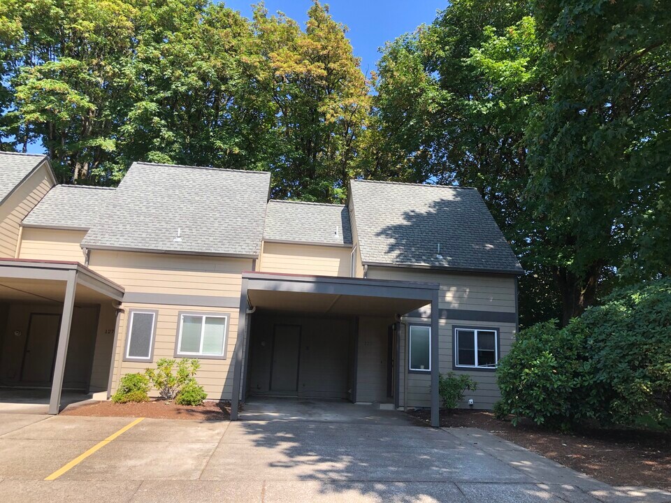 1280 SW Maple Tree Ct in Corvallis, OR - Building Photo