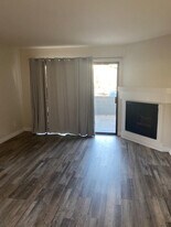 19121 Parkland St, Unit Parkland in Yorba Linda, CA - Building Photo
