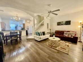 1207 S Beach Cir in Kissimmee, FL - Building Photo - Building Photo