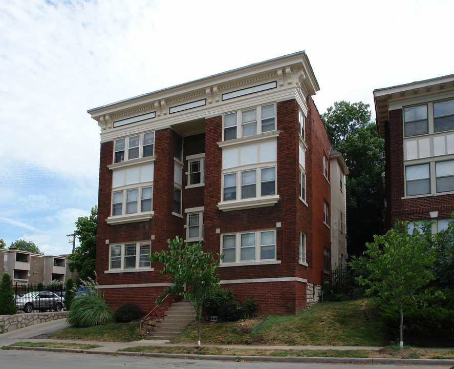 Weaver Apt's in Kansas City, MO - Foto de edificio